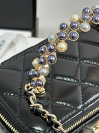 CHANEL VANITY CASE 18 IN BLACK SHINY LAMBSKIN WITH PEARL HANDLE