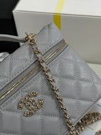 CHANEL STRASS VANITY QUILTED CASE 19 IN GREY CALFSKIN WITH GOLD METALLIC