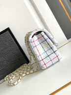 CHANEL MEDIUM 25 FLAP BAG IN WHITE WOOL TWEED