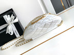 CHANEL WAIST 24 BAG IN WHITE CALFSKIN WITH PEARL CHAIN AND GOLD HARDWARE