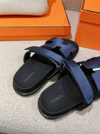 HERMES CHYPRE SANDAL BLACK MIX LIGHT BERRY CALFSKIN
