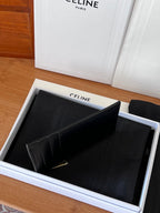 CELINE 25S ZIPPED CARD HOLDER 11 IN BLACK CALFSKIN GOLD HARDWARE