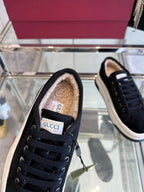 GUCCI SNEAKER IN BLACK CANVAS WITH BEIGE FLEECE LINING