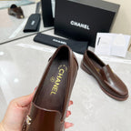 CHANEL MOASINS IN BROWN CALFSKIN
