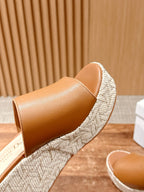 DIOR ATTITUDE WEDGE SLIDE 90MM IN BROWN CALFSKIN NATURAL BEIGE RAFFIA SOLE
