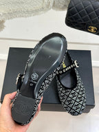 CHANEL FLAT MULES 25SS IN BLACK EMBELLISHED WITH RHINESTONES