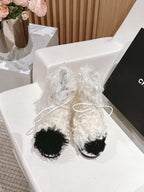 CHANEL SHORT BOOTS IN WHITE LAMB FUR AND LAMBSKIN 962186