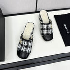CHANEL HIGH MULE IN WHITE MIX BLACK WOOL TWEED AND CALFSKIN