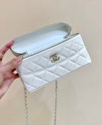 CHANEL STRASS VANITY QUILTED CASE 19 IN WHITE CALFSKIN WITH GOLD METALLIC