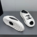 CHANEL New Double C Foam Lightweight Slippers Boat White Black