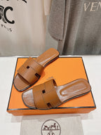 HERMES Idioma Sandal Tan Calfskin