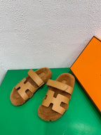 HERMES Chypre Sandal Gold shearling insole Gold goatskin lining