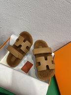 HERMES Chypre Sandal Gold shearling insole Gold goatskin lining